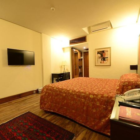 Regency Inn Lahore Exterior foto