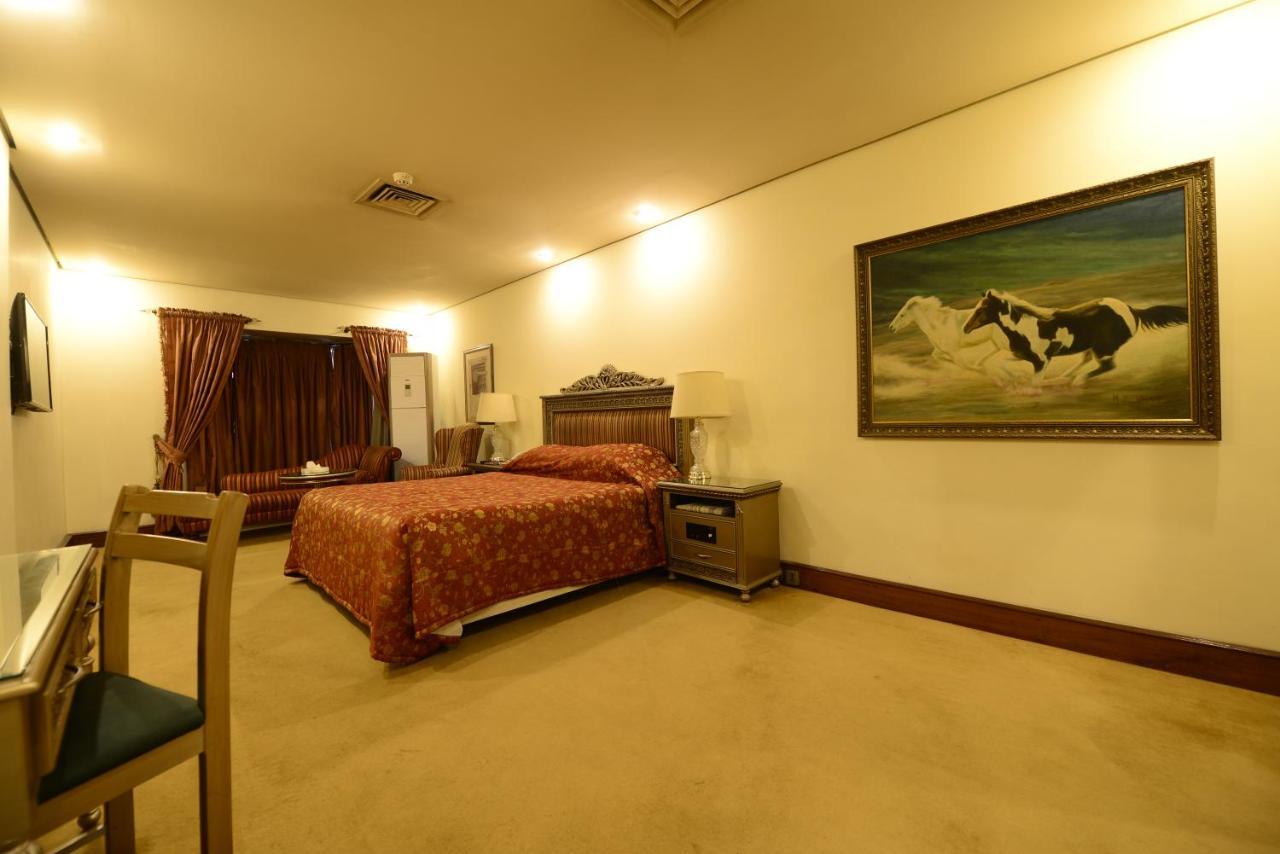 Regency Inn Lahore Exterior foto