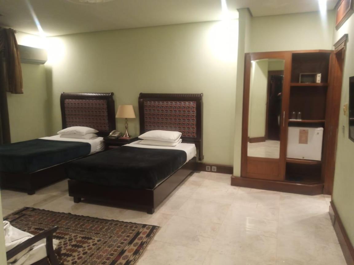 Regency Inn Lahore Exterior foto