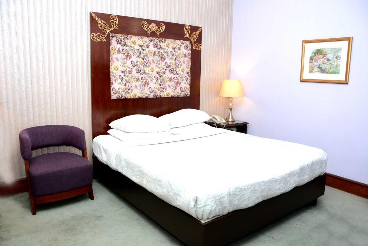 Regency Inn Lahore Exterior foto